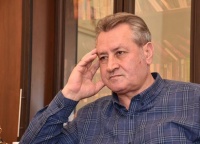 Bu g&uuml;n tanınmış yazı&ccedil;ı El&ccedil;in H&uuml;seynbəylinin doğum g&uuml;n&uuml;d&uuml;r