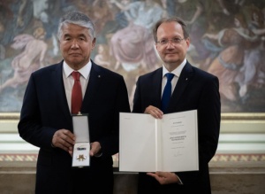 T&Uuml;RKSOY-un Baş katibi Macarıstanın ordeni ilə təltif edilib