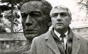 S&ouml;z&uuml;n işığında parlayan sənətkar - Nizami Rəmzi