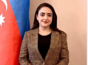 TƏLƏBƏ YARADICILIĞI &ndash; &ldquo;Və b&uuml;t&uuml;n bu ağırlığın i&ccedil;ində g&uuml;l&uuml;msəmək &mdash; ən b&ouml;y&uuml;k cəsarətdir...&rdquo;