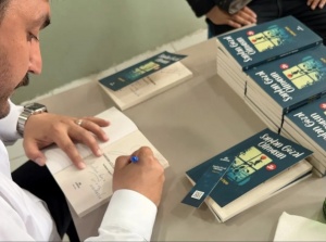 S&ouml;z&uuml;n sehri: Şair Səddam La&ccedil;ınla m&uuml;sahibə