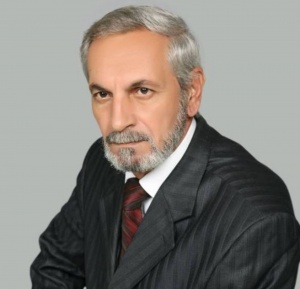 Onun &ldquo;Şəkili+Ayrım=Şoutamaşa&rdquo; tamaşası həqiqətən də g&uuml;ld&uuml;r&uuml;r...