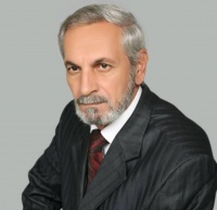 Onun &ldquo;Şəkili+Ayrım=Şoutamaşa&rdquo; tamaşası həqiqətən də g&uuml;ld&uuml;r&uuml;r...