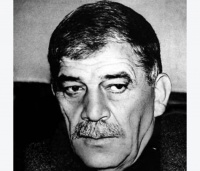 İstəyi ilə əməli &uuml;st-&uuml;stə d&uuml;şən rejissor