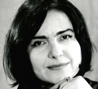 Qadın xalq rəssamımız