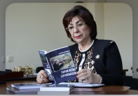 Hekayə saatı &ndash; Salatın Əhmədovanın &ldquo;Divardakı şəkillər&rdquo; hekayəsi ilə