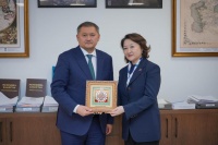 T&uuml;rk Mədəniyyəti və İrsi Fondunun Prezidenti ilə Qazaxıstanın Elm və Ali Təhsil naziri g&ouml;r&uuml;ş&uuml;blər