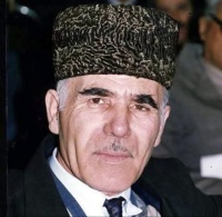 Qəzəlsevərlər, yaxın oturun