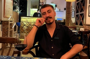 Eşq, məhəbbət q&uuml;rurun ən uca, ən ilahi formasıdır, Bircəm!