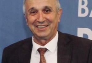 &Ouml;mr&uuml;n&uuml; vətəninə, xalqına ibadətdə ke&ccedil;irən alim...