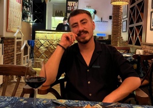 Hər doğum günü bir az da ölməkdir - ESSE