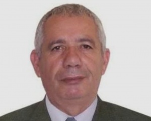 Bir essedəki təzadlar, metaforalar və fəlsəfi d&uuml;ş&uuml;ncələr