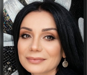 &ldquo;İsti-isti&rdquo;də Həyat Şəminin &ldquo;De ki m&uuml;barək olsun&rdquo; şeiri