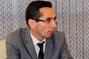 Şeirimizin ağ səsi