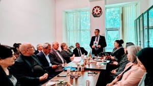 Cəlilabadda Pərvanə İsgəndərqızının kitab təqdimatı...