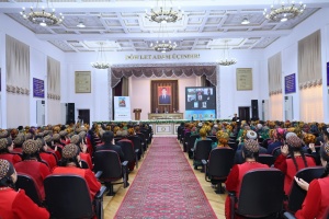 Türk Mədəniyyəti və İrsi Fondu Türkmənistanda kitab təqdim edib