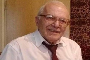 Rus və bolqar dillərini g&ouml;zəl bilirdi