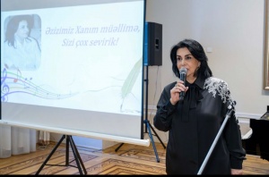 Fərqli şeirlər, fərqli mahnılar və fərqli Xanım İsmayılqızı